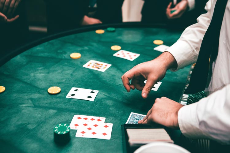 Why-More-and-More-Casinos-are-Making-the-Move-to-Virtual-Gambling